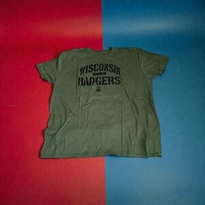 Men’s Army Green Wisconsin Badgers T Shirt (2XL)